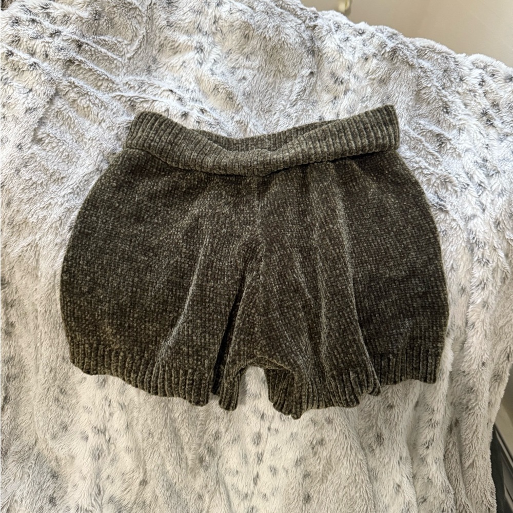 Black High Waist Ruffled Lounge Shorts